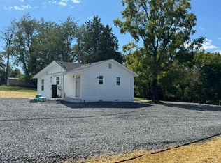 394 W Cumberland Ave, Jamestown, KY 42629