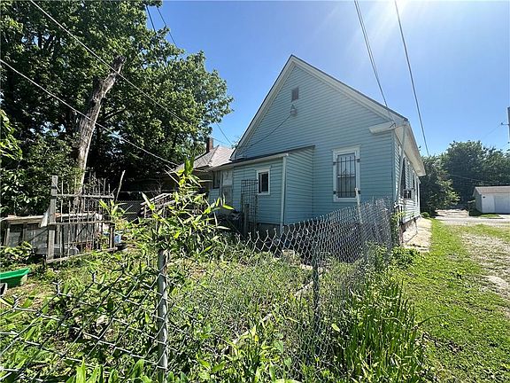 5th image of 612 N 11th St