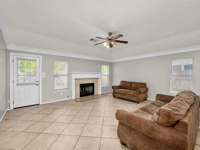 8014 Blackcherry Ln — Photo 4