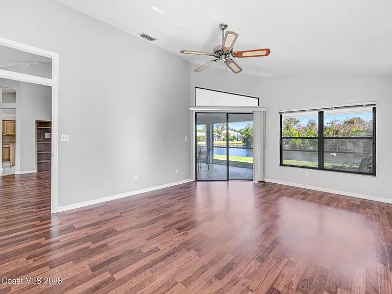 3643 Bluefield Ave — Photo 20