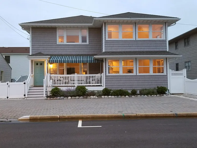 23 Dover Ave #1 — Photo 8