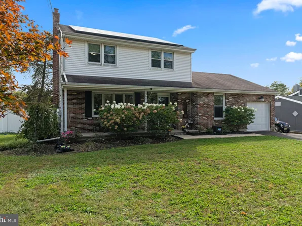 360 Lower Landing Rd, Blackwood, NJ 08012