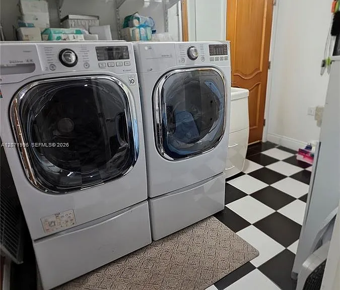 3431 SW 63rd Ave — Photo 57