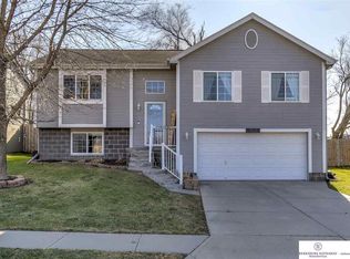 7525 Wyoming St, Omaha, NE 68122
