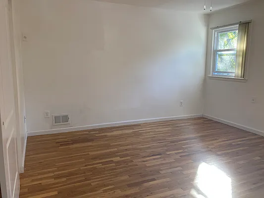 Rented by E House Realty & Management Inc. | media 26