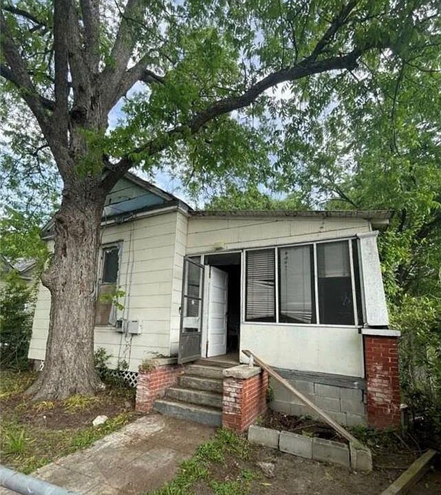 1st image of 707 26th St