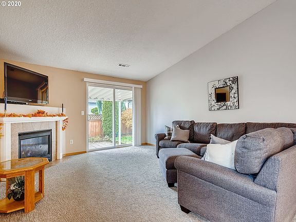 5th image of 4605 NE 39th St
