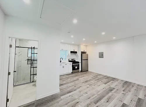 14505 W Raven St Photo 1