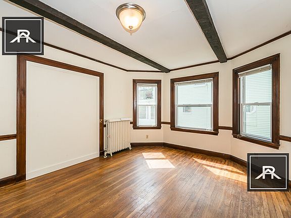 2nd image of 52-54 Hobson St #1