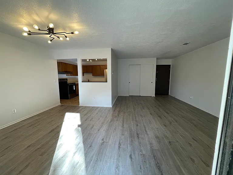 7214 Creekview Dr #3 — Photo 5