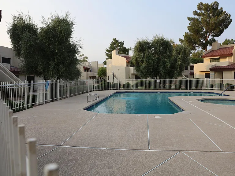 2020 W Union Hills Dr — Photo 24