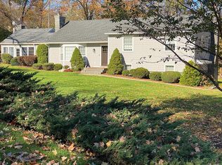 4 Laurel Hill Pl, Armonk, NY 10504