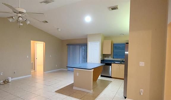 3rd image of 1222 SW Bargello Ave