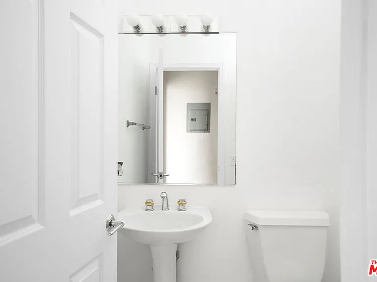 1325 Arizona Ave #201 — Photo 30