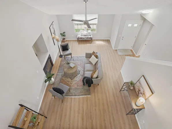 8684 Pennycress Ln, Lewis Center, OH 43035