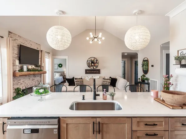 123 Megann Dr, Portland, TN 37148