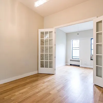 Rented by Nooklyn NYC LLC | media 29