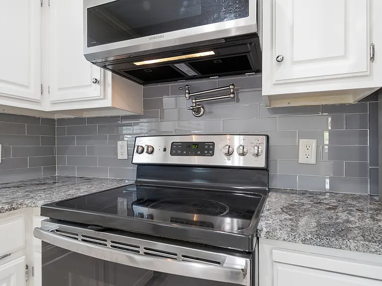 1240 S Birmingham Ave — Photo 16