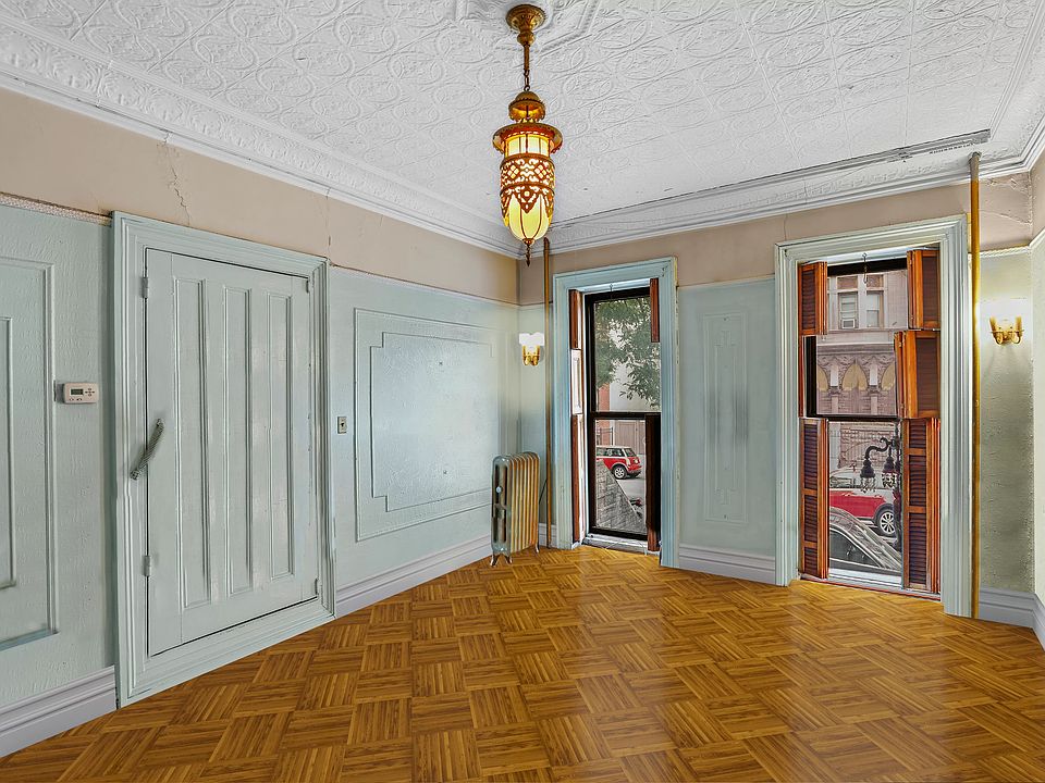 1st image of 58 Putnam Ave