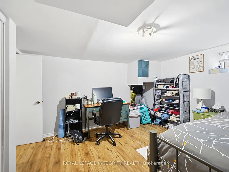 172 Cobourg St #B — Photo 6