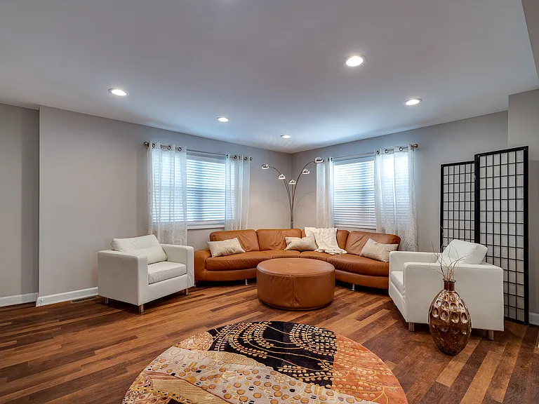 308 Constantia Ave #5 — Photo 3