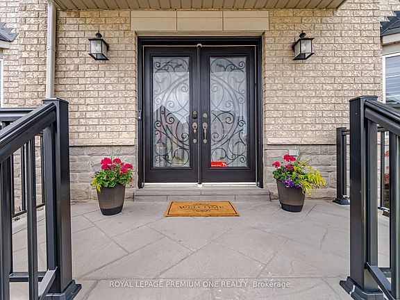 4th image of 95 Retreat Blvd