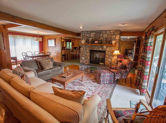 2nd image of 400 Mirror Lake Dr