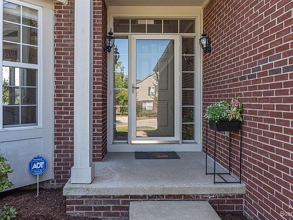 4th image of 7978 Hallie Dr