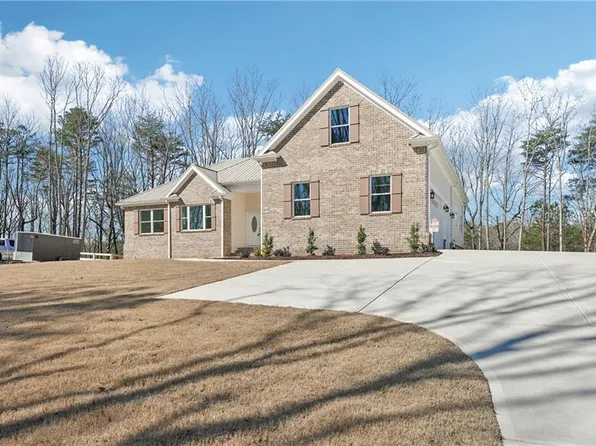 569 Byrd Mountain Ln, Canton, GA 30114