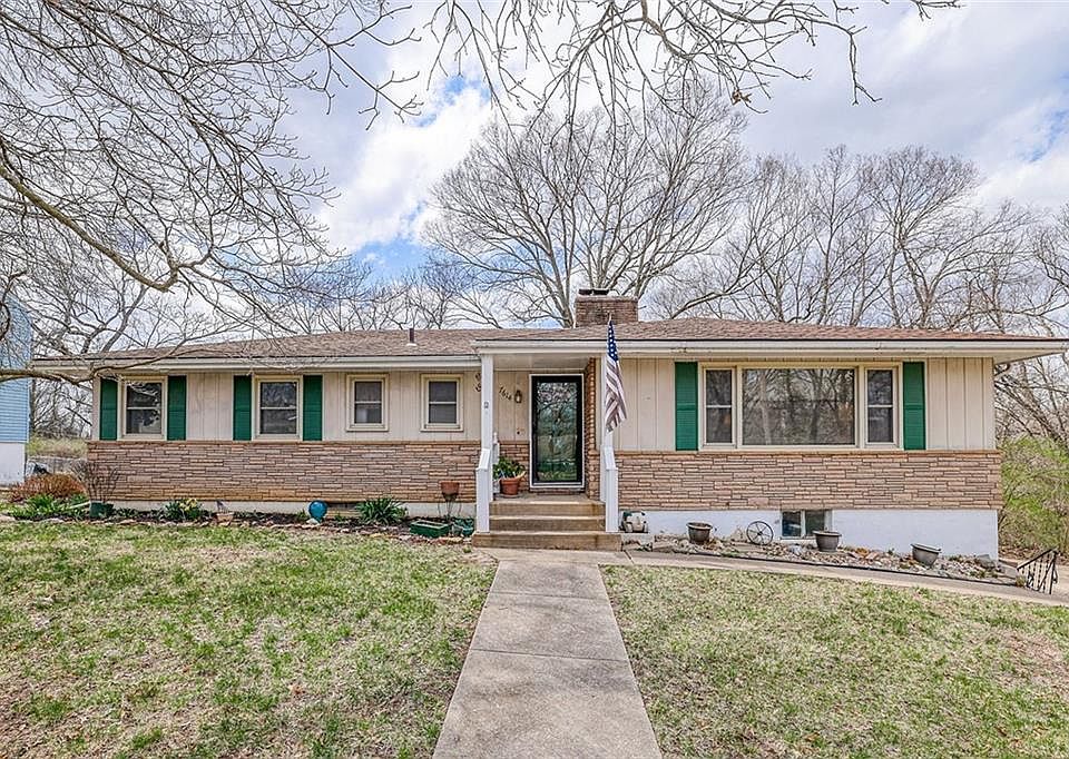 1st image of 7614 Smalley Ave