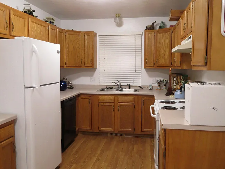 482 N 7th St #2 — Photo 15