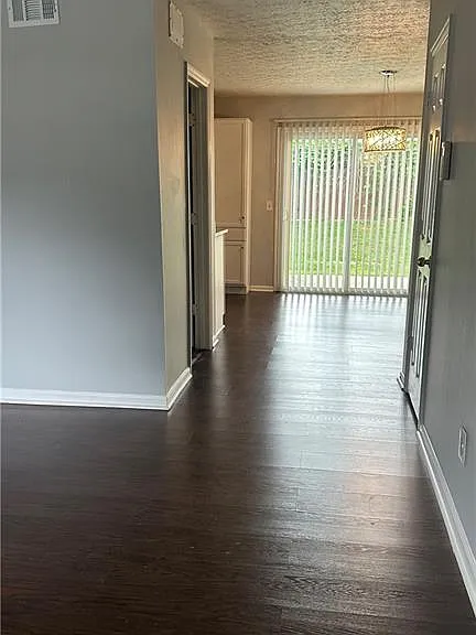 1441 Springleaf Cir SE — Photo 4