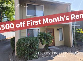 1111 Stevens St APT 11, Medford, OR 97504