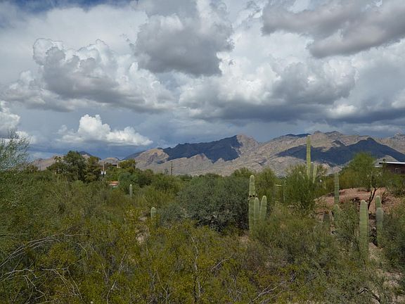 Another amazing view from pool- Catalinas!
