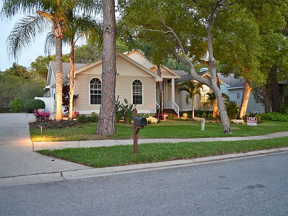 5th image of 362 N Carolina Ave