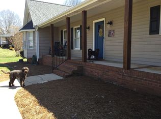 7615 Middle Dr, Greensboro, NC 27409