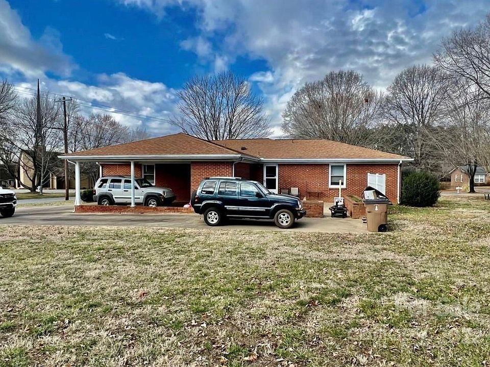 2nd image of 423 Melody Ln