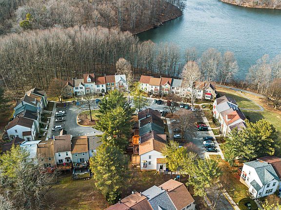 4th image of 6 Lake Park Ct #933