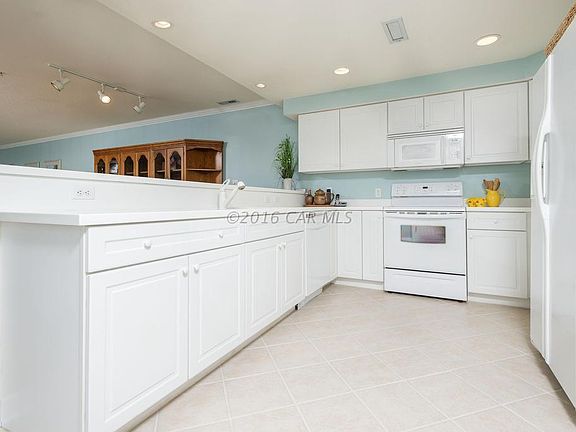 5th image of 105 63rd St Unit 403