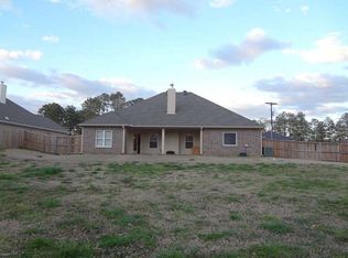 279 Sweetheart Ln, Longview, TX 75605