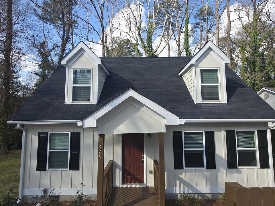 1st image of 370 Camelot Dr