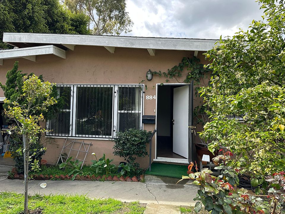 1st image of 884 Kincaid Ave