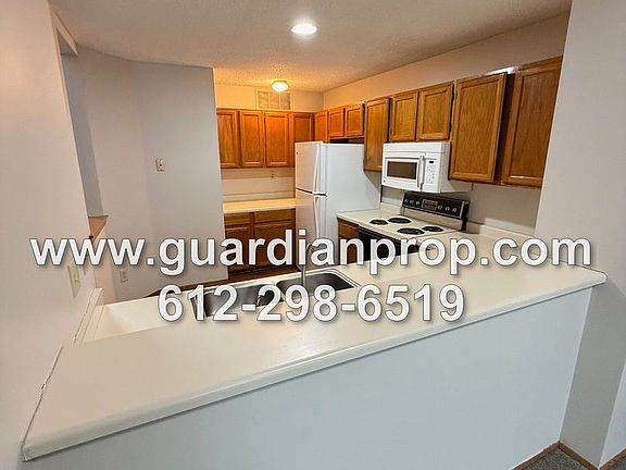 3rd image of 3050 Shields Dr APT 107