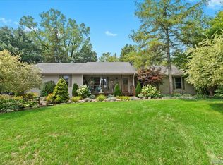 2150 Yorway Dr, Howell, MI 48843