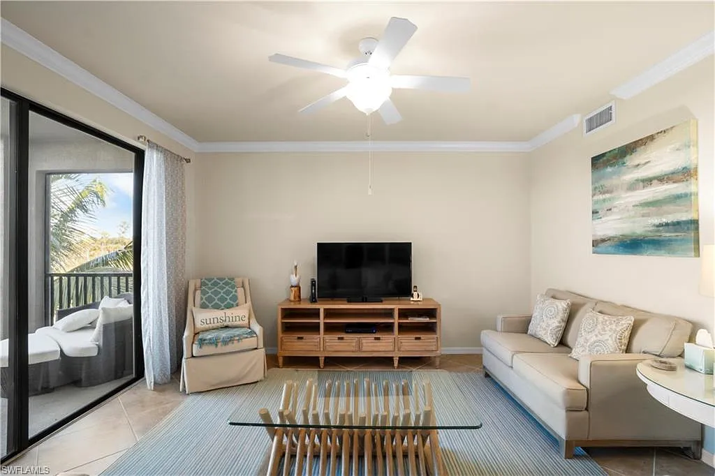 2 bed, 2.0 bath, 1194 sqft, $2,650 — Photo 3