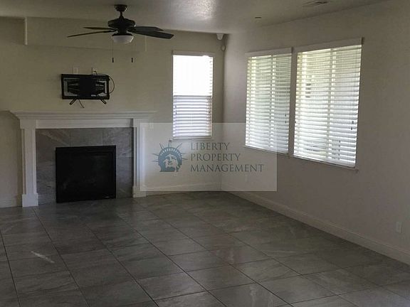 2nd image of 967 Golden Leaf Dr