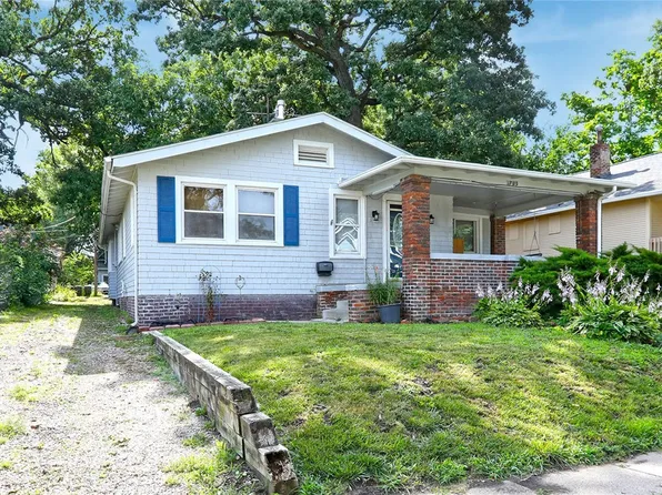 1703 E 8th St, Des Moines, IA 50316