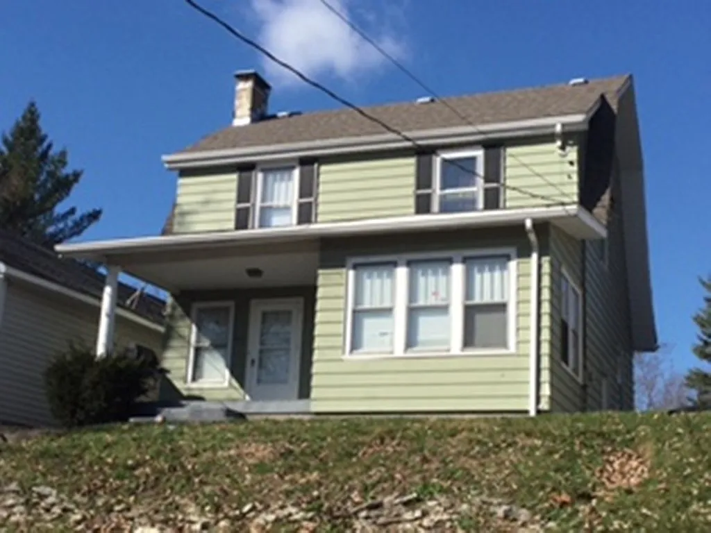 1817 N Sheridan Rd photo 1