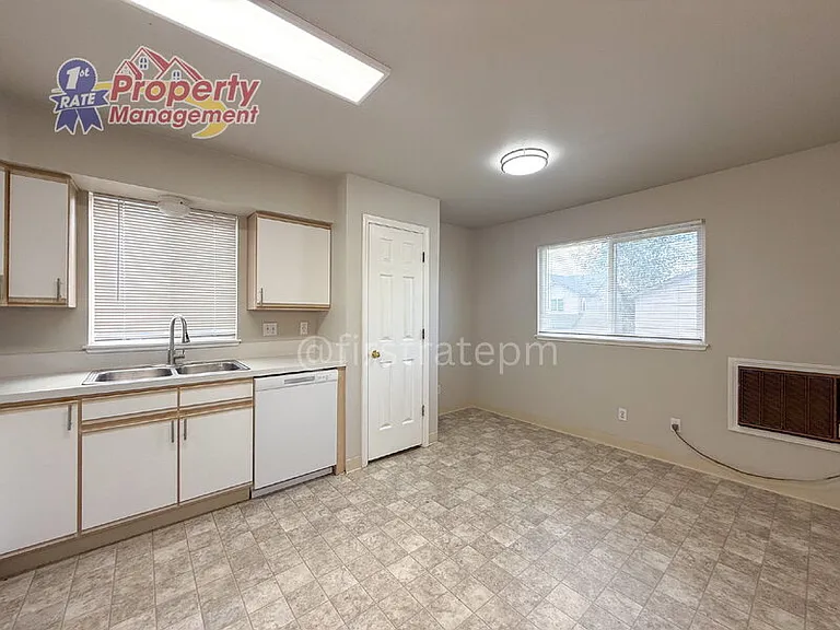 5679 W Dorian Ln — Photo 8