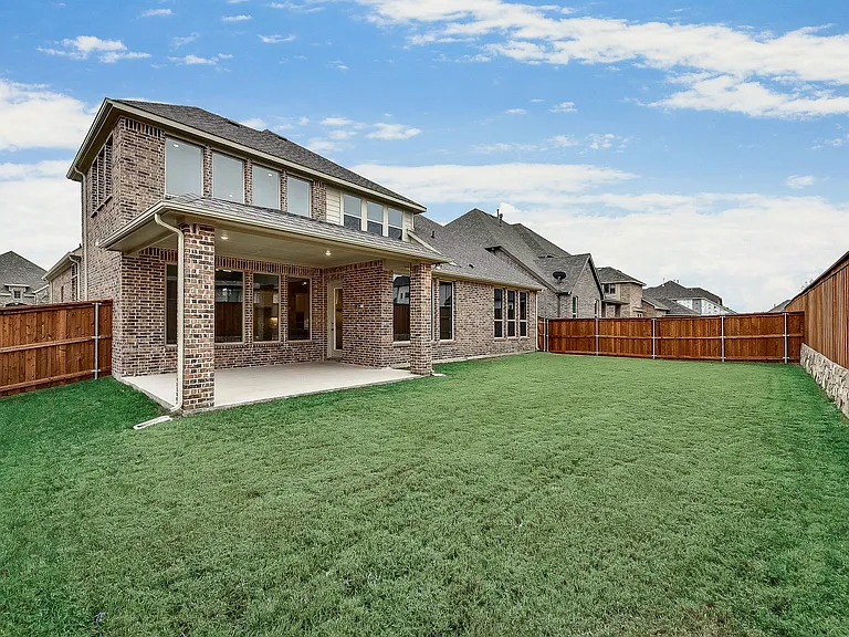 810 Elm Park Dr — Photo 8